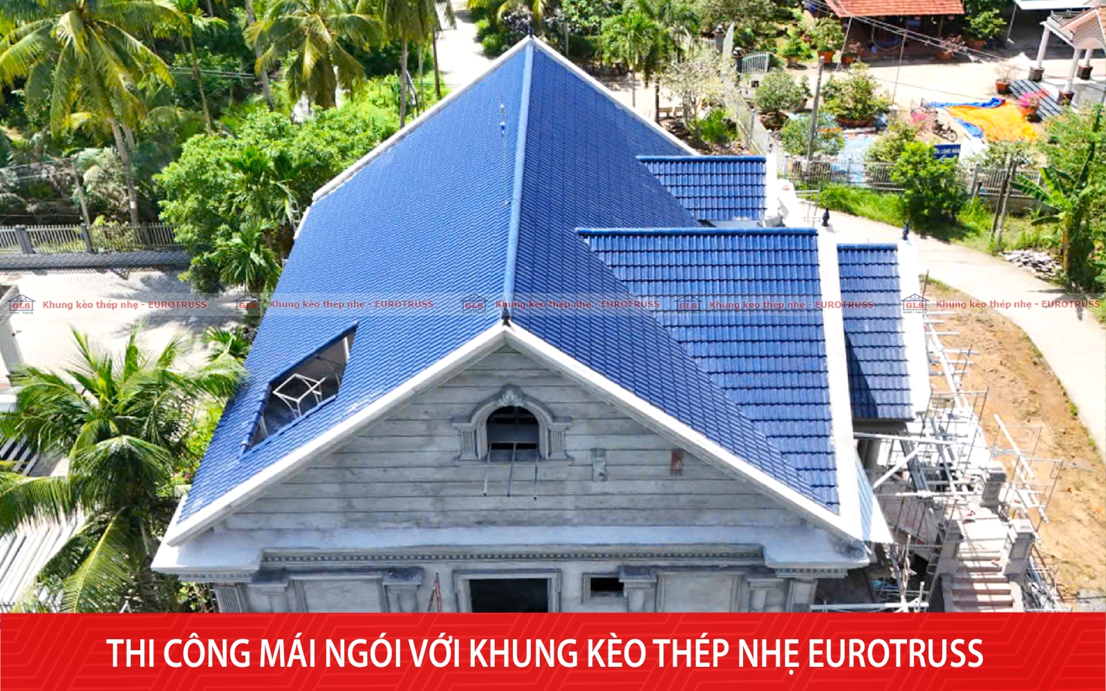 Công trình mái Thái sắp hoàn thiện tại Bến Tre