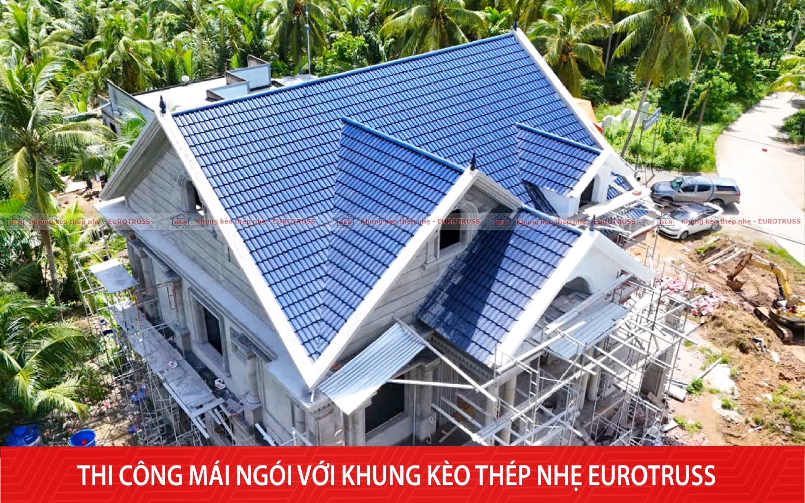 Công trình mái Thái sắp hoàn thiện tại Bến Tre